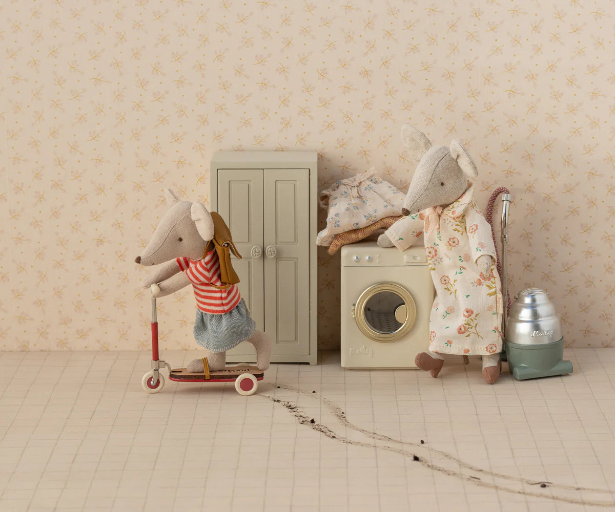 Mimie, Mouse, Big Sister