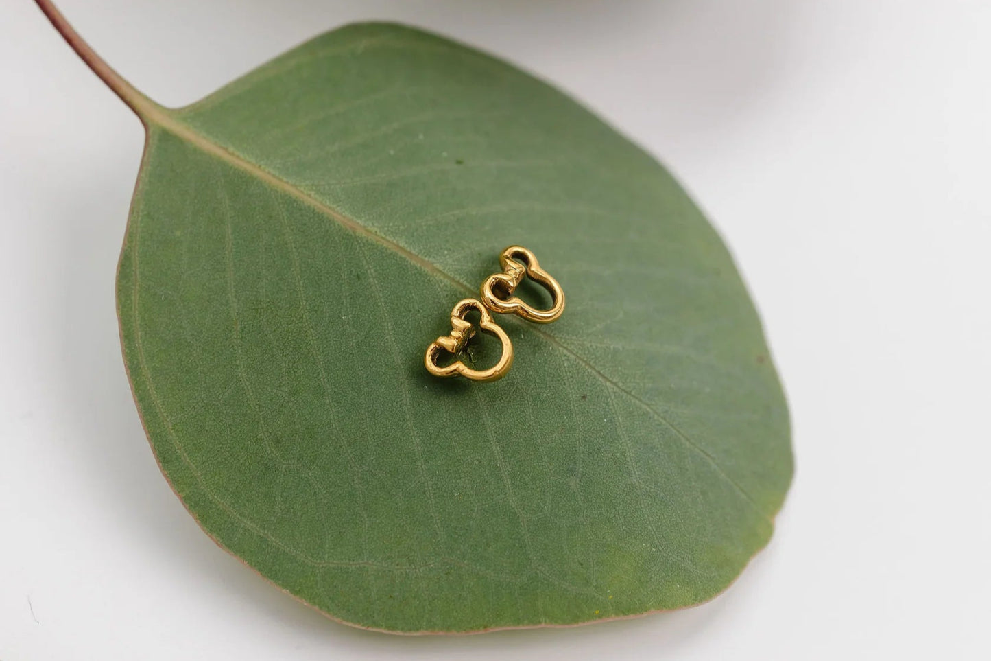 Minnie Screw Back Earrings