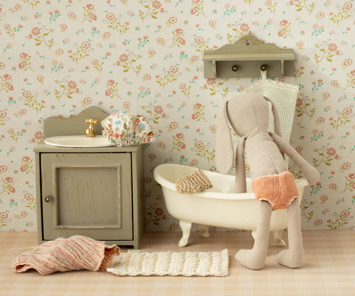 Bathtub, Miniature