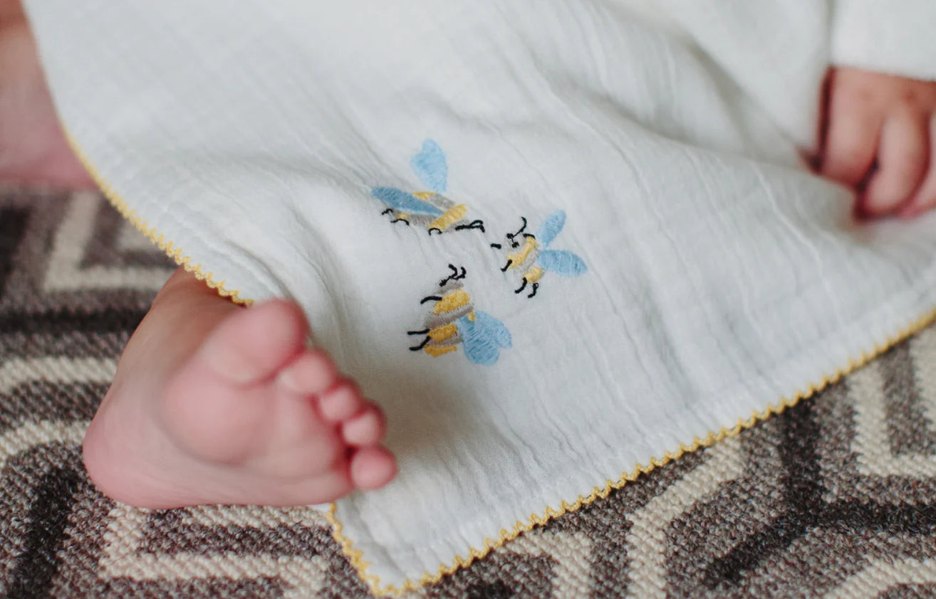 Bumblebee Embroidered Shawl Blanket - White