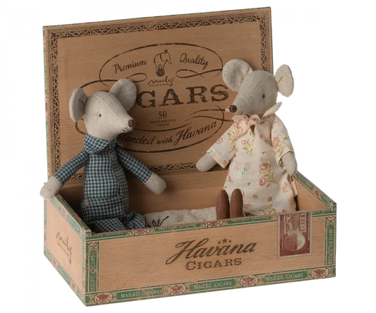 Grandma & Grandpa in cigar box