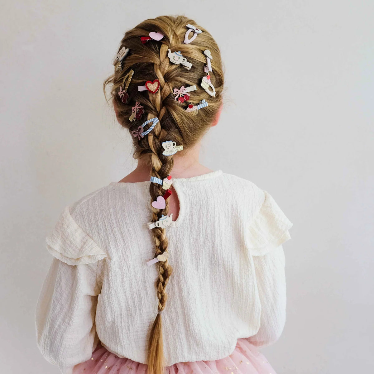 Afternoon Tea Salon Clips