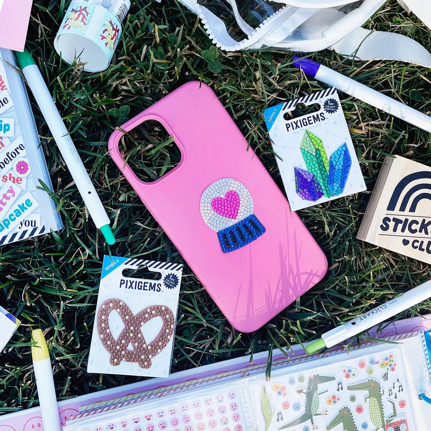 Cora Crystal Ball Pixiegem