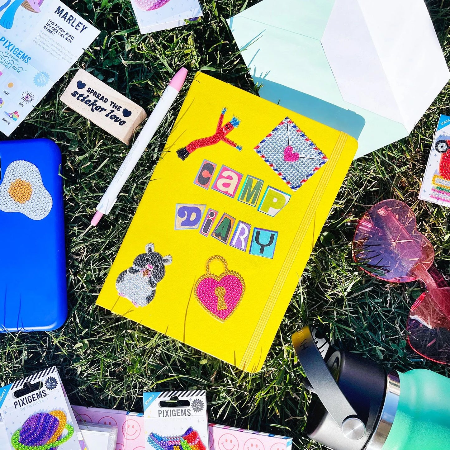 Lucy Letter Pixiegem