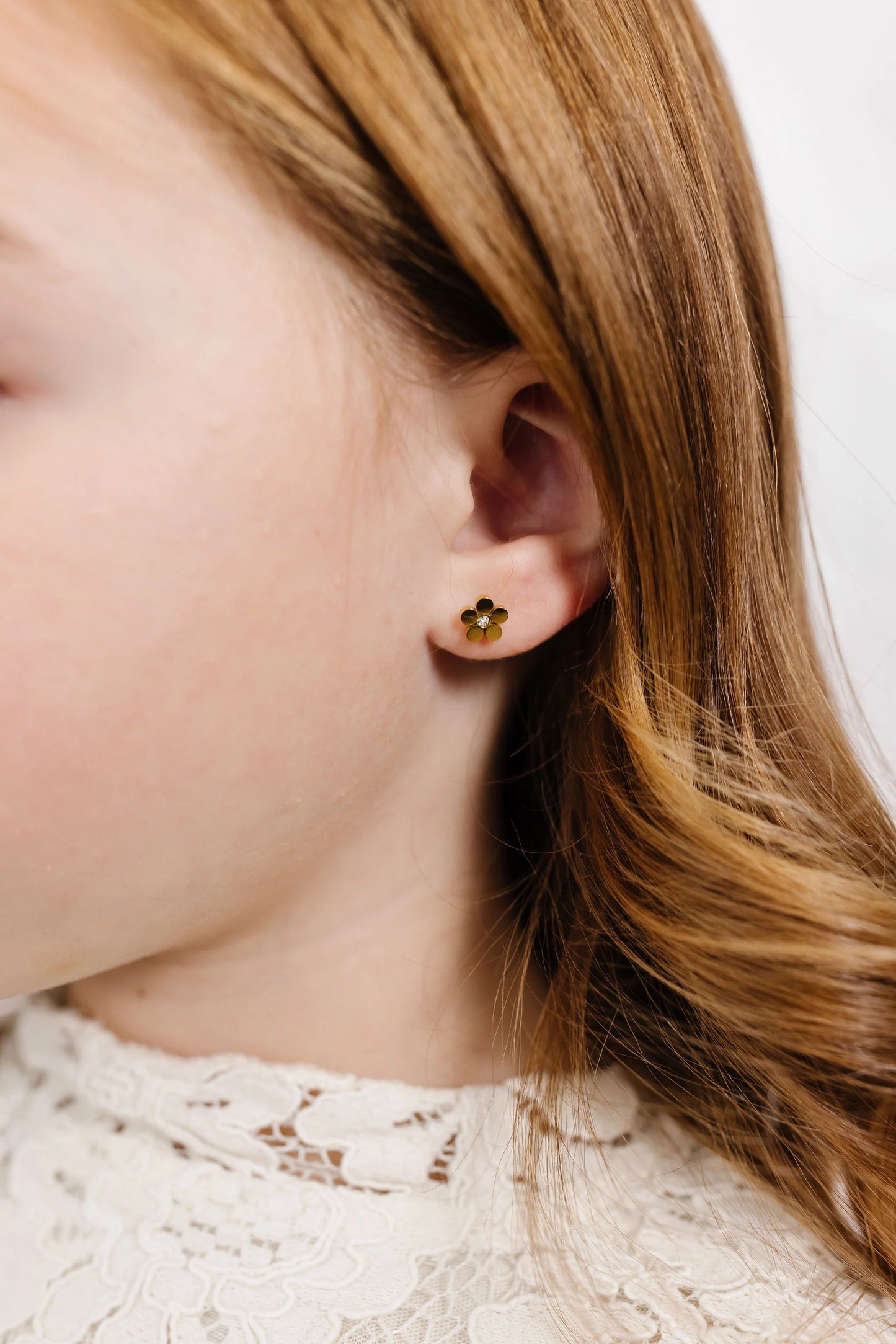 Daisy Screw Back Earrings