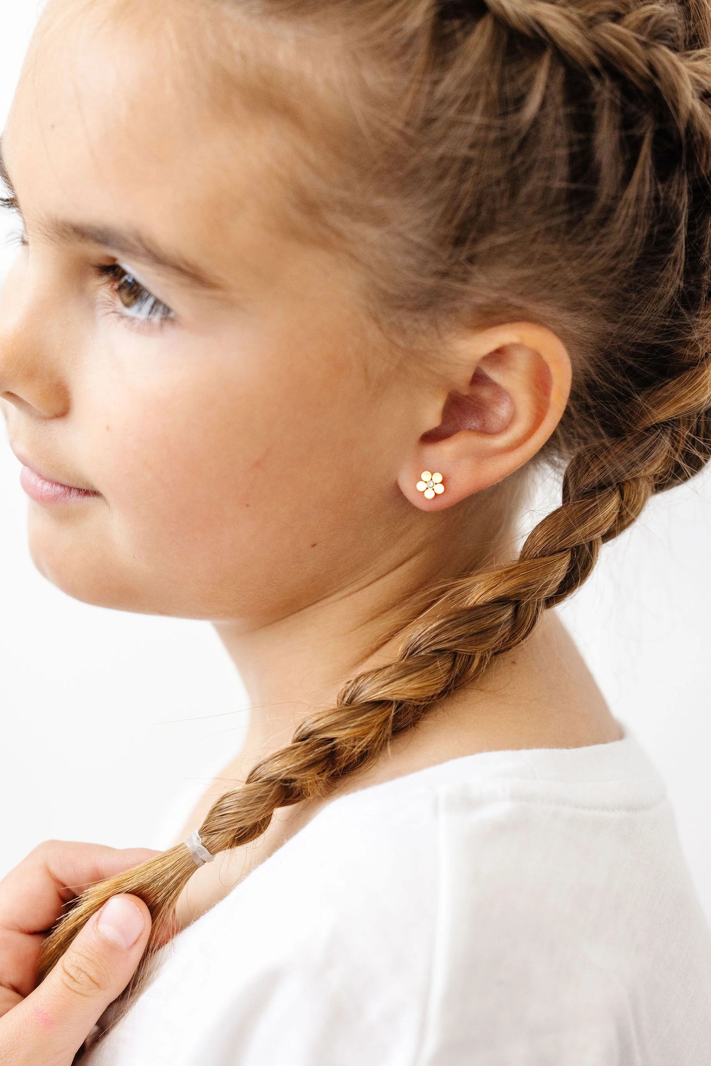 Daisy Screw Back Earrings