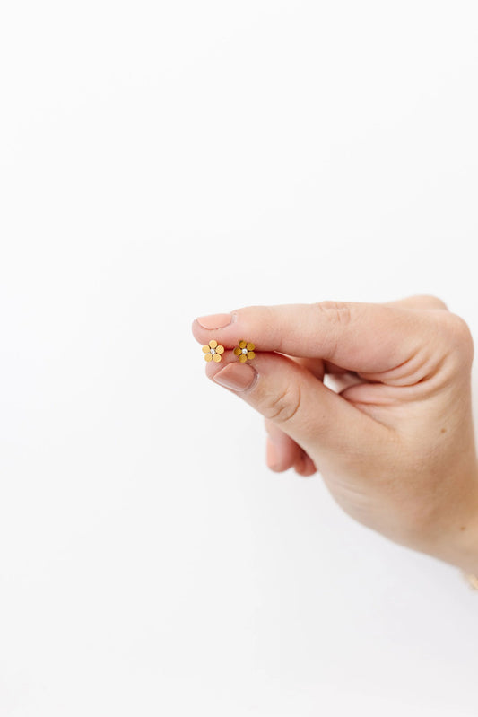 Daisy Screw Back Earrings