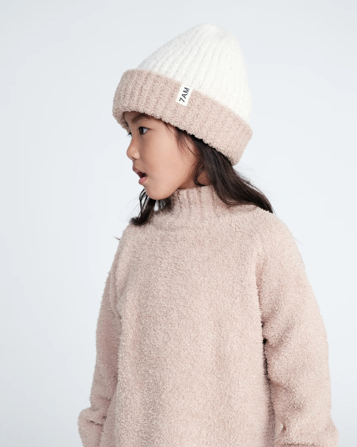 Two Tone Ribbed Beanie Fuzzy