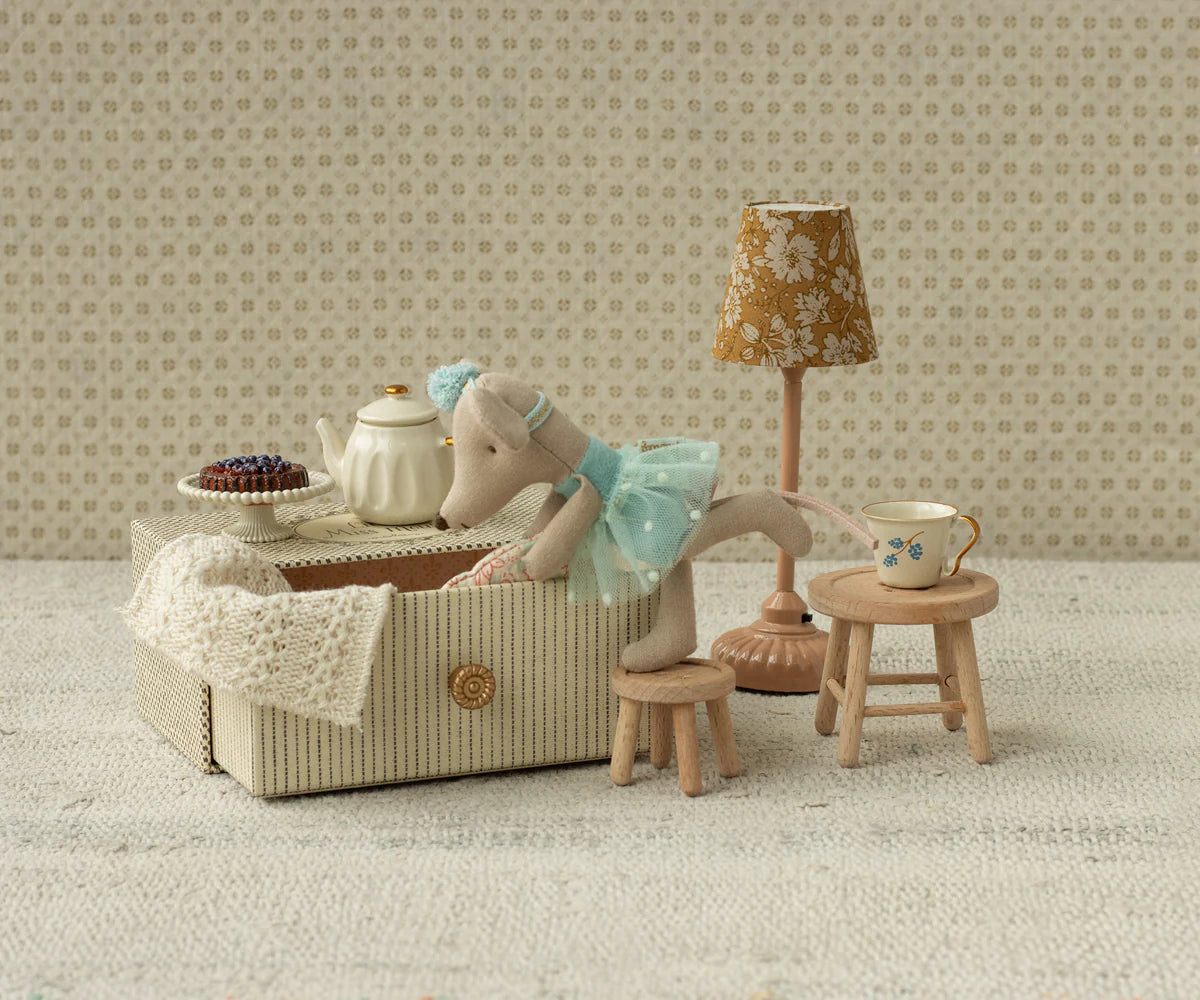 Dance mouse in daybed, Little sister - Blue