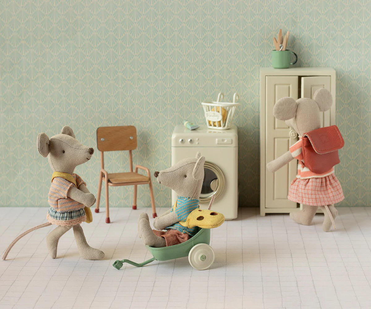 Clothes and bag, Big sister mouse - Coral