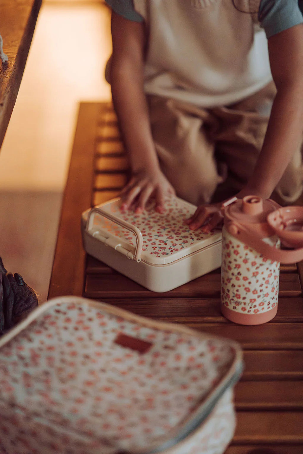3 Compartment Leakproof Lunchbox - Lille Cottage Club - Sunset Meadow