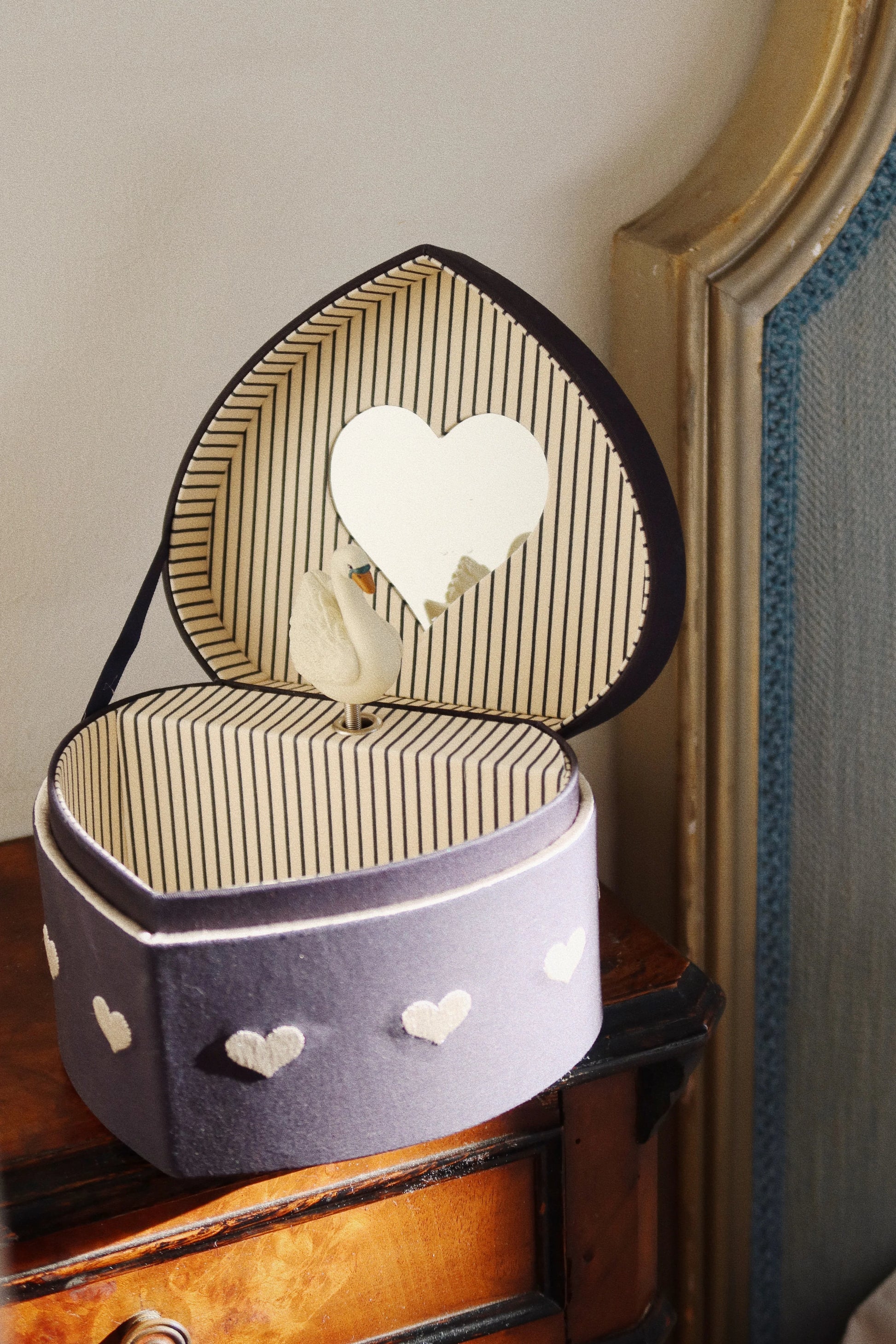 Treasure Box Swan – Moon & Sun Treasure Box Swan – Moon & Sun