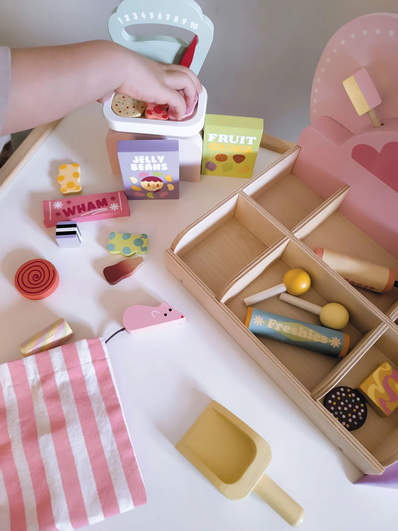 Sweetie Pic' N' Mix Shop