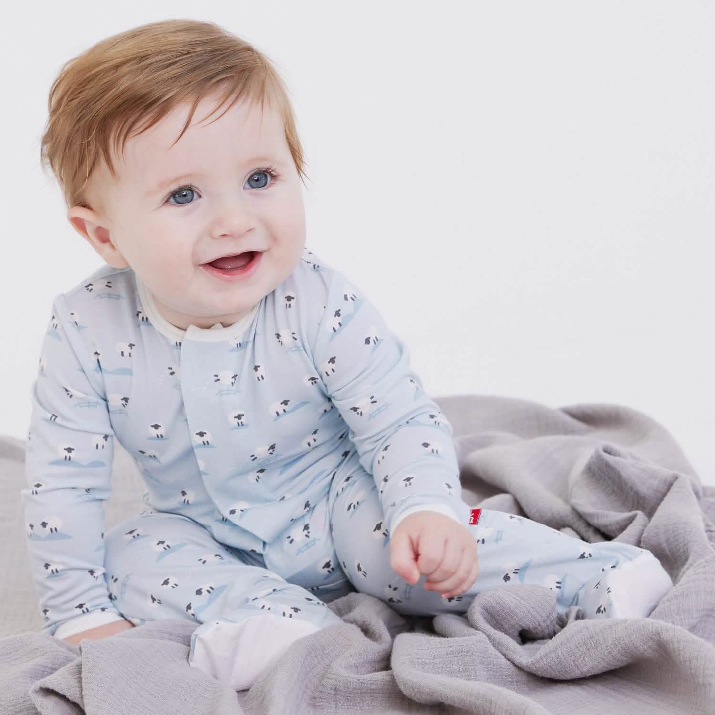 Modal Magnetic Footie